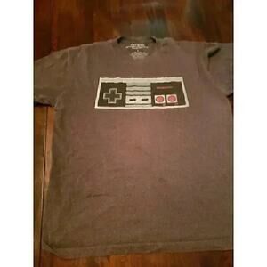 Authentic Nintendo entertainment system “men’s shirt size Large Nice A21